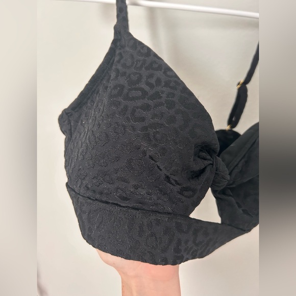 Women's Leopard Twist Front Bikini Top **NWT** M - Picture 4 of 11